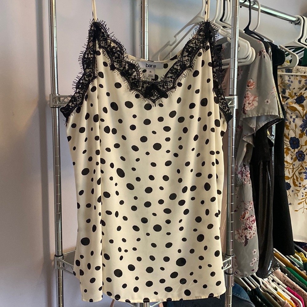Black and white dot print tank
